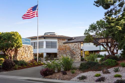 Monterey Hotel | Hilton Garden Inn Monterey