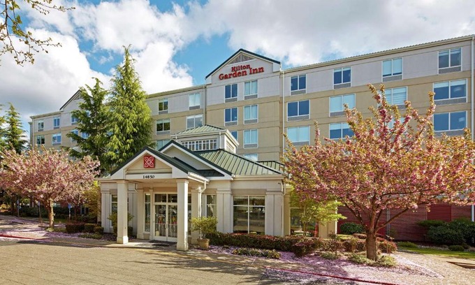 Lake Forest Hotel | Hilton Garden Inn Portland Lake Oswego