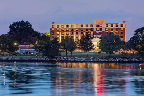 Fox Point Hotel | Hilton Garden Inn Providence