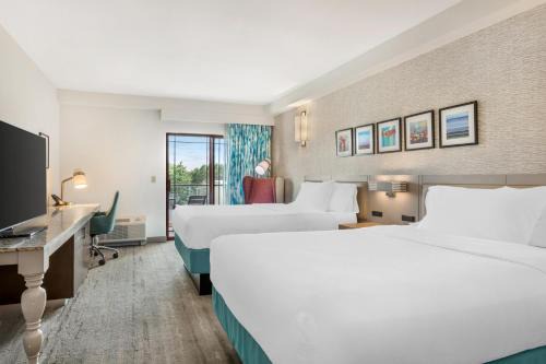 Lake Delton Hotel | Hilton Garden Inn Wisconsin Dells