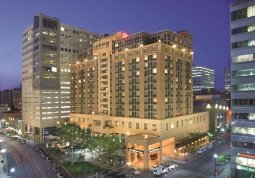 Downtown Harrisburg Hotel | Hilton Harrisburg near Hershey Park