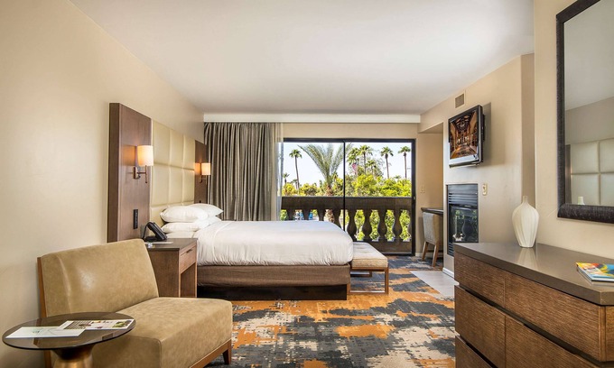 Camelback East Resort | Hilton Phoenix Resort at the Peak