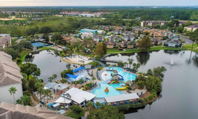 West Kissimmee Hotel | Hilton Vacation Club Aqua Sol Orlando West