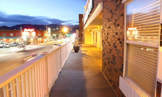 Gardnerville Hotel | Historian Inn
