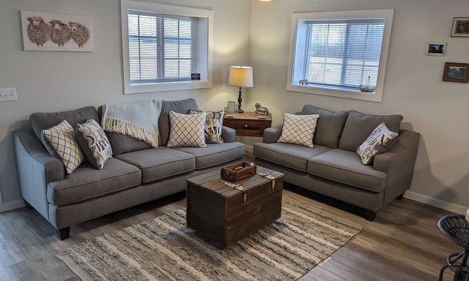 Acton House | Historic Meadowdale Farm - Barn Stay in Rural Setting
