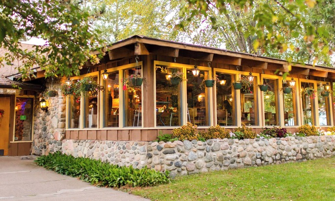Rhinelander Resort | Holiday Acres Resort