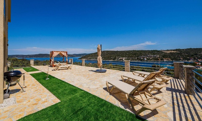 Veliki Drvenik Apartment | Holiday apartment Drvenik Veliki for 1 - 4 persons with 2 bedrooms - Twin house