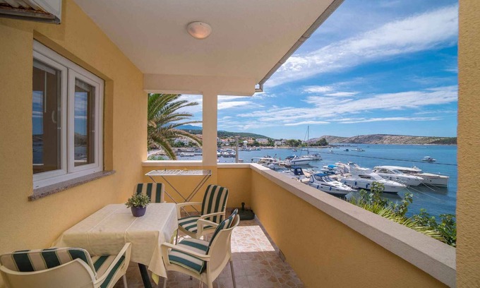 Barbat na Rabu Apartment | Holiday apartment near the sea