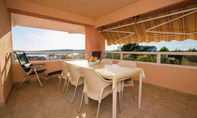 Barbat na Rabu Apartment | Holiday apartment with balcony, sea view and close to the beach