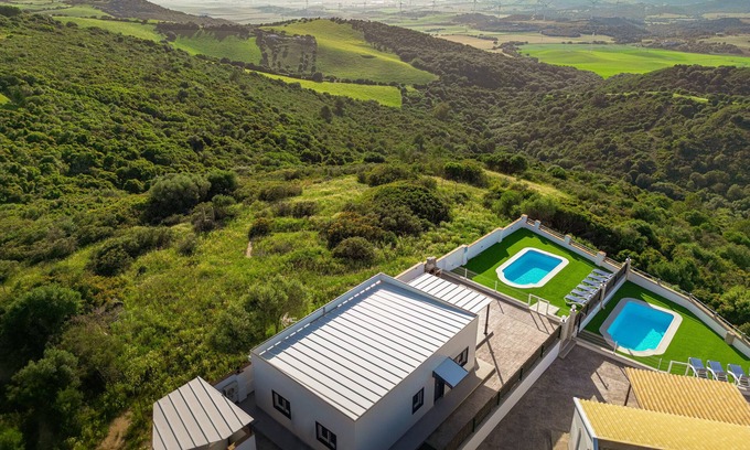 San Ambrosio House | Holiday Home 'Miramar' with Mountain View, Wi-Fi and Air Conditioning