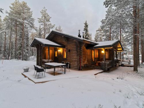 Yllasjarvi House | Holiday Home Felixinpolku 2 by Interhome