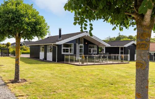 Pøt Strandby House | Holiday Home Pøt Strandby V Juelsminde Ix