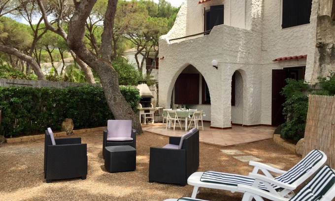 Santa Margherita di Pula House | Holiday house in Sardinia at La Perla Marina sandy beach front