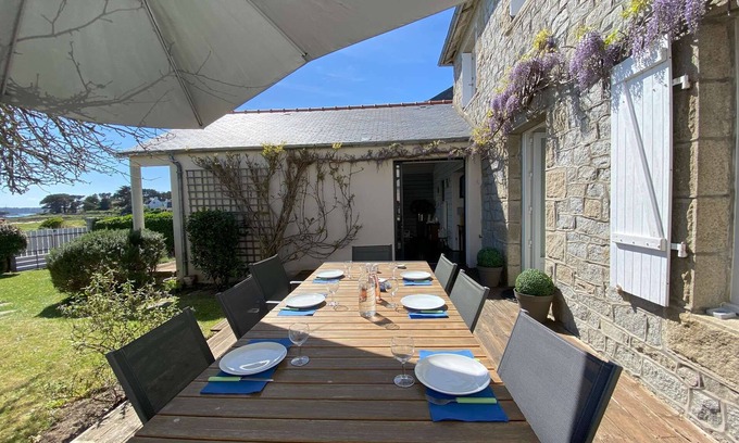 Pleumeur-Bodou House | Holiday house with sea view in Île Grande with WiFi connection