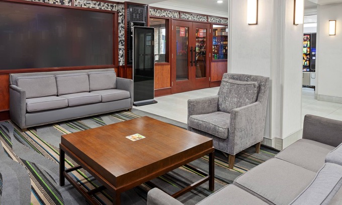 Oakbrook Terrace Hotel | Holiday Inn Chicago-Oakbrook by IHG