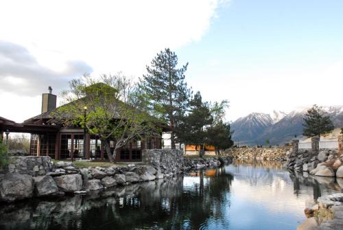 Gardnerville Hotel | Holiday Inn Club Vacations - David Walley's Resort