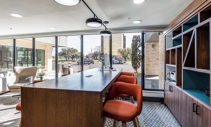 Dallas Hotel | Holiday Inn Dallas Market Ctr Love Field by IHG