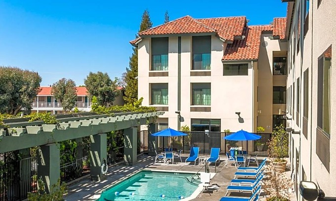 Santa Clara Hotel | Holiday Inn Express Hotel &Suites Santa Clara-Silicon Valley, an IHG Hotel
