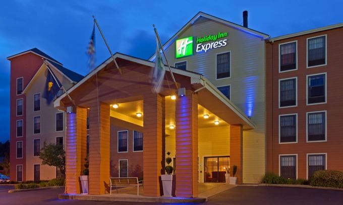 Grants Pass Hotel | Holiday Inn Express Grants Pass by IHG