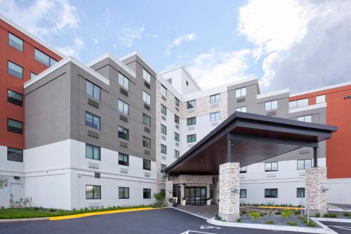 Roseville Hotel | Holiday Inn Express Roseville-St. Paul by IHG