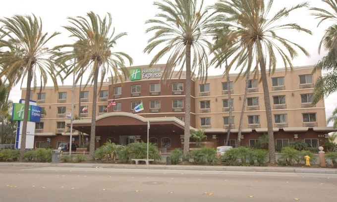 Lincoln Acres Hotel | Holiday Inn Express San Diego South - Chula Vista by IHG