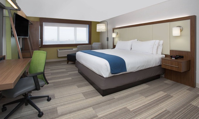 Wyomissing Hotel | Holiday Inn Express & Suites Wyomissing by IHG
