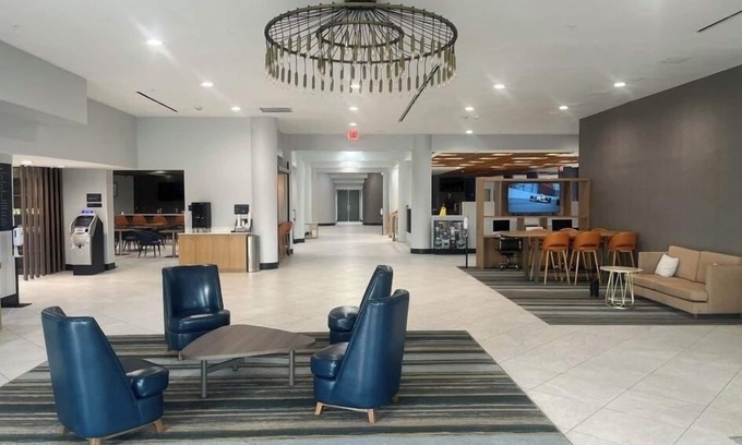 Port Arthur Hotel | Holiday Inn Port Arthur Park Central by IHG