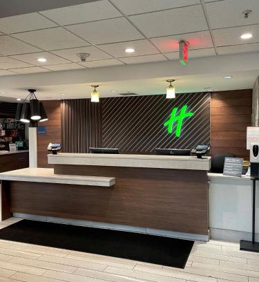 Galeville Hotel | Holiday Inn & Suites Syracuse Airport - Liverpool by IHG