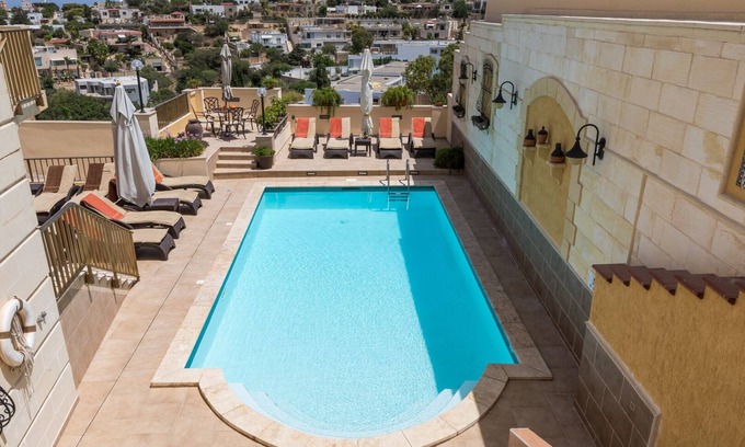 Santa Maria Estate Villa | Holidaysinmalta Private Pool Villa Margherita sleeps 16