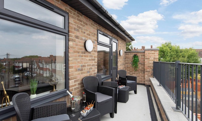 Sudbury Apartment | home.ly North London Apartments Wembley