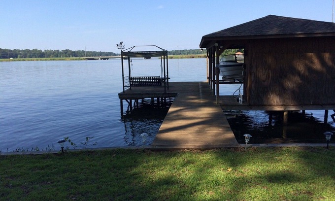 Milledgeville Cottage | HOME WITH PRIVATE DOCK.
