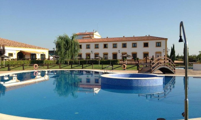 Villanueva de la Serena Hotel | Hospedium Hotel Cortijo Santa Cruz