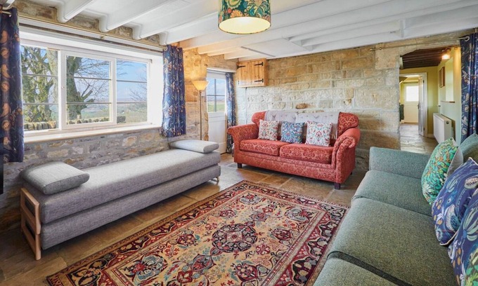 Danby House | Host & Stay | Lop Hall