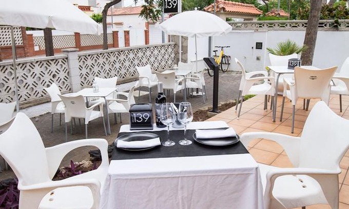Castelldefels Hotel | Hotel 139 Castelldefels