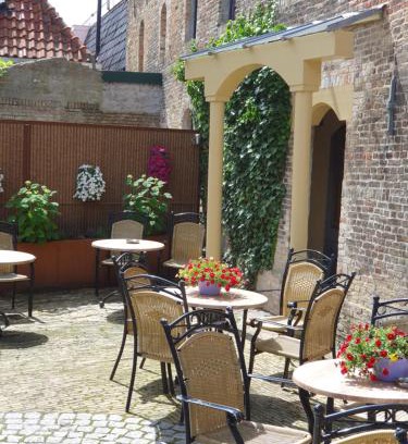 Harlingen Hotel | Hotel Almenum - het sfeervolle stadslogement -