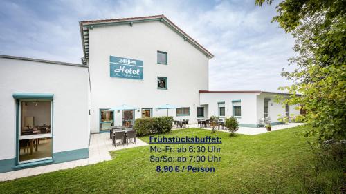 Hausen b. Wurzburg Hotel | Hotel Am Wiesenweg l 24h check-in