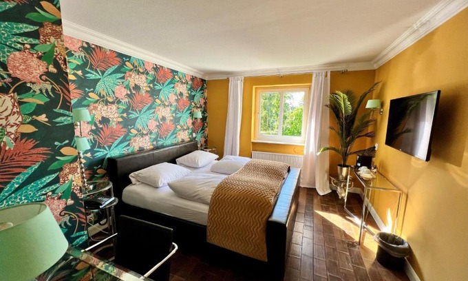 Golzheim Hotel | Hotel Ashley's Garden