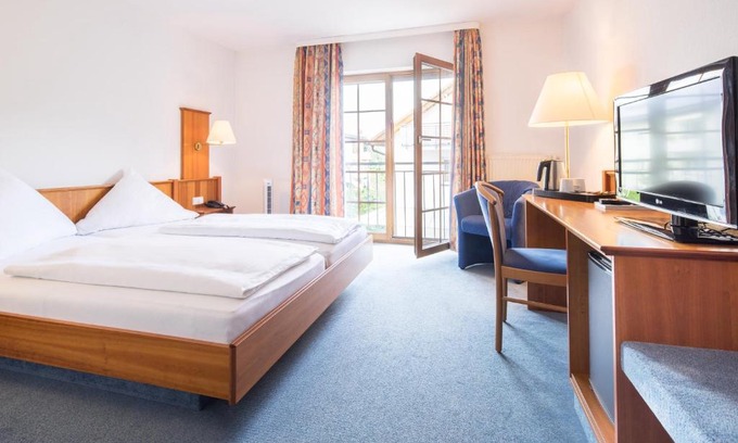 Opfingen Hotel | Hotel Blume