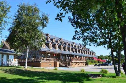 Isle aux Coudres Hotel | Hotel Cap-aux-Pierres