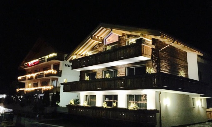 Taesch Hotel | Hotel City
