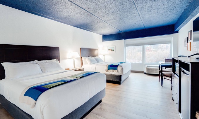 North Adams Hotel | Hotel Downstreet, an Ascend Collection Hotel