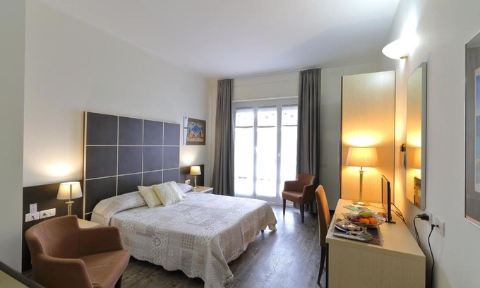 Chiavari Hotel | Hotel Ferrari