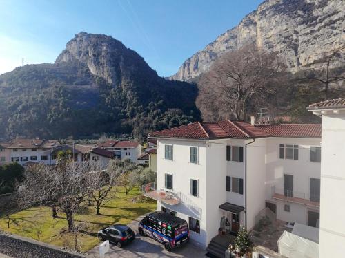 Ceniga Bed & Breakfast | Hotel Garnì Delle Rose