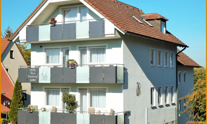 Sommerhausen House | Hotel-garni 'Zum Weinkrug'