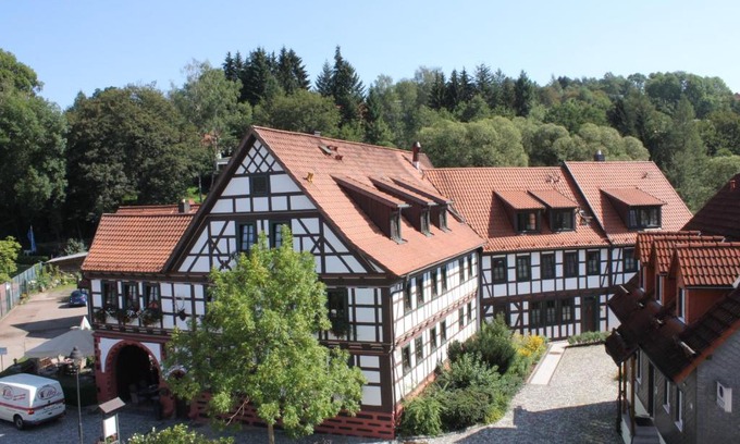Suhl House | Hotel Goldener Hirsch