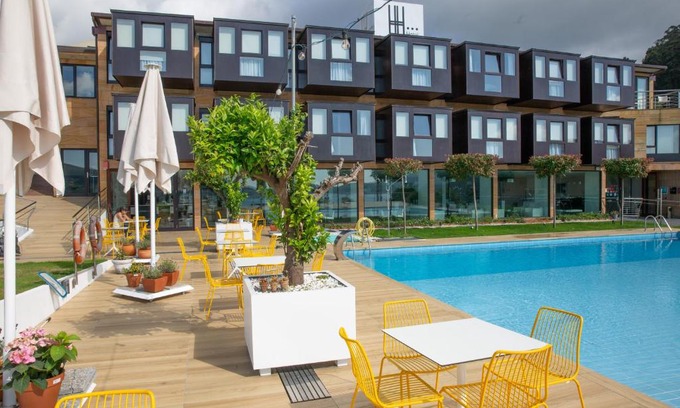 Cerdeira Hotel | Hotel Herbeira