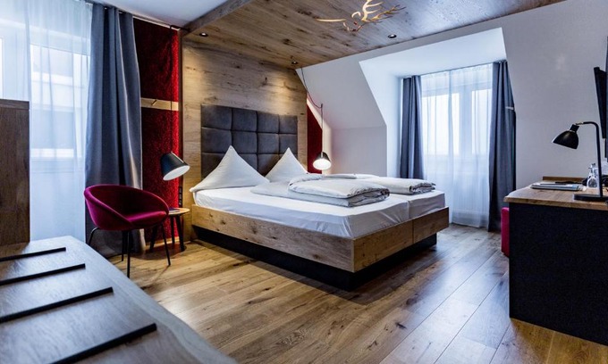 Finningen Hotel | Hotel Hirsch