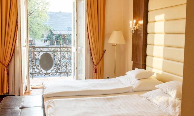 Tata Hotel | Hotel Kristály Imperial