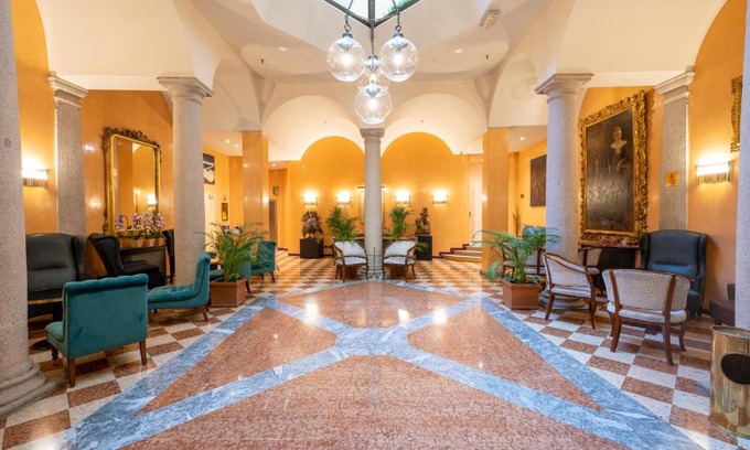 Carrobbio Hotel | Hotel Regina