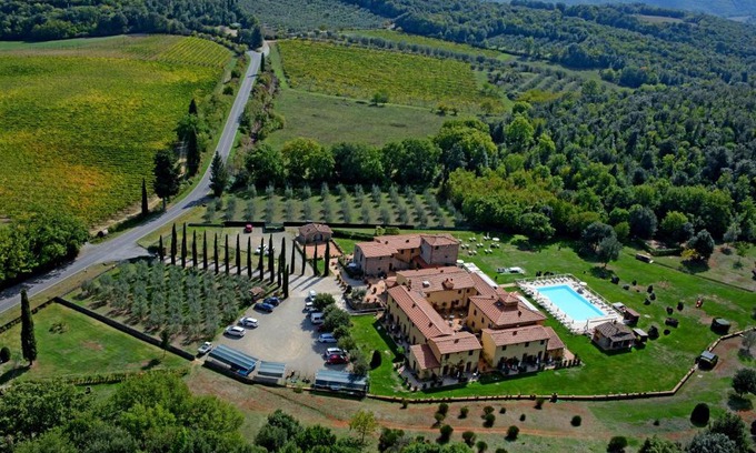 San Gimignano Hotel | Hotel & Restaurant Casolare Le Terre Rosse